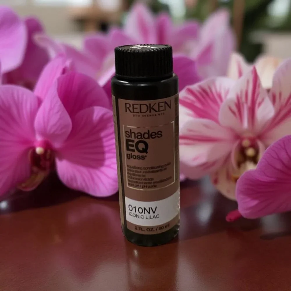 Redken Shade EQ Gloss 2 oz 10NV Iconic Lilac